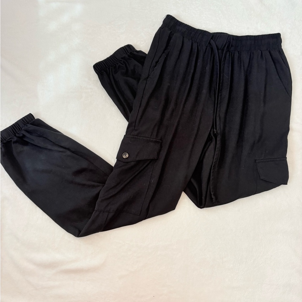 Francesca's Collections Black Relaxed Fit Trousers